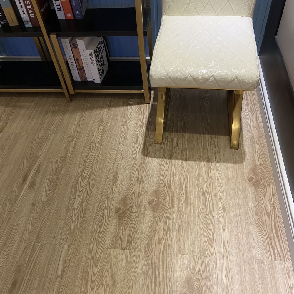 Plastic flooring (3) Plastic flooring (3)